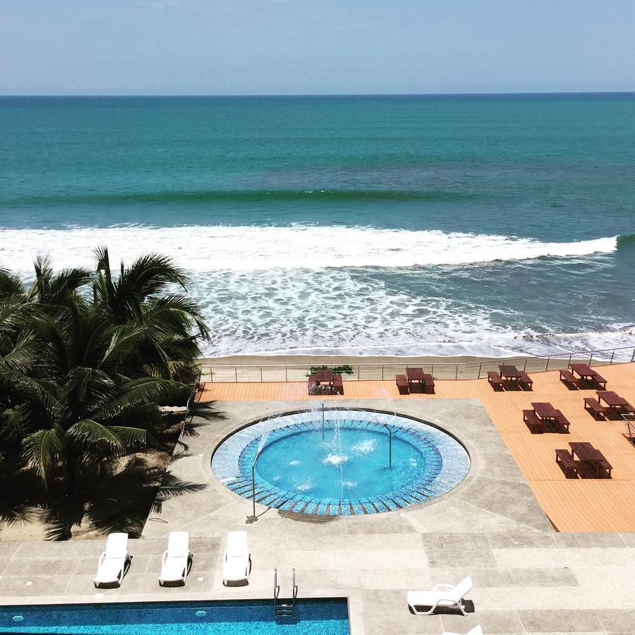 Departamentos Frente Al Mar En Resort Playa Azul-Tonsupa Exterior photo